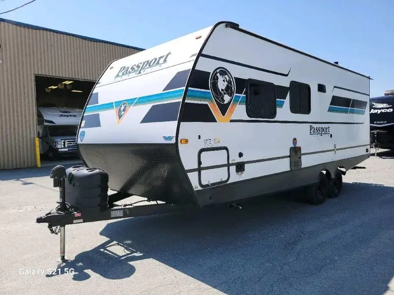 2025 Keystone RV Passport 214BH thumbnail 11