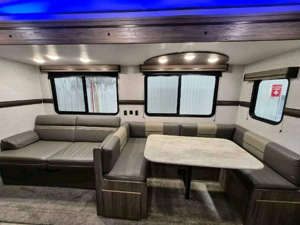 Crossroads Zinger 331bh 2023 alt