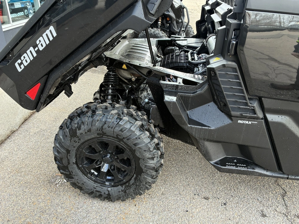 2026 Brp Defender Xt Cab Hd11 With 10.25 In. Infotainment (canada) alt