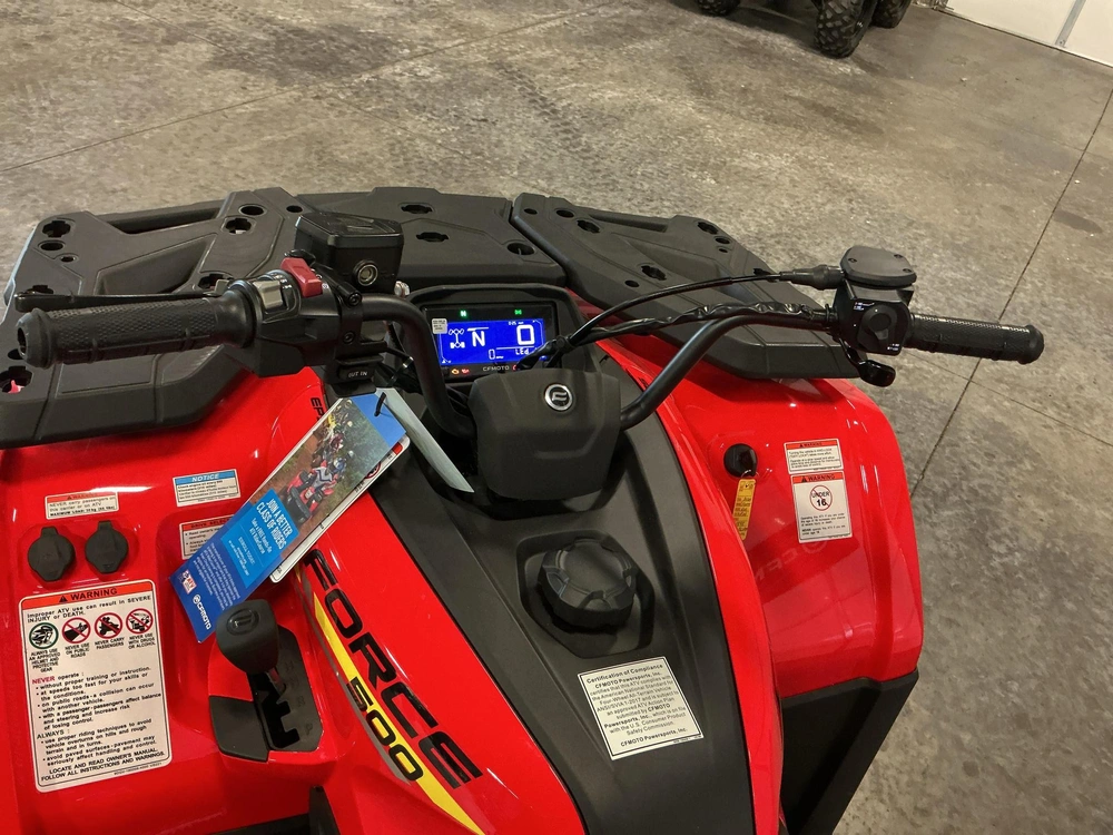 2025 Cfmoto Cforce 500 alt