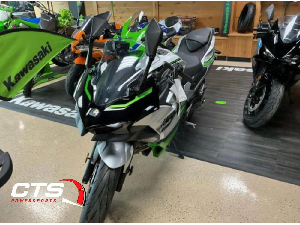 2024 Kawasaki Ninja�� 7 Hybrid Abs Hybrid Abs alt