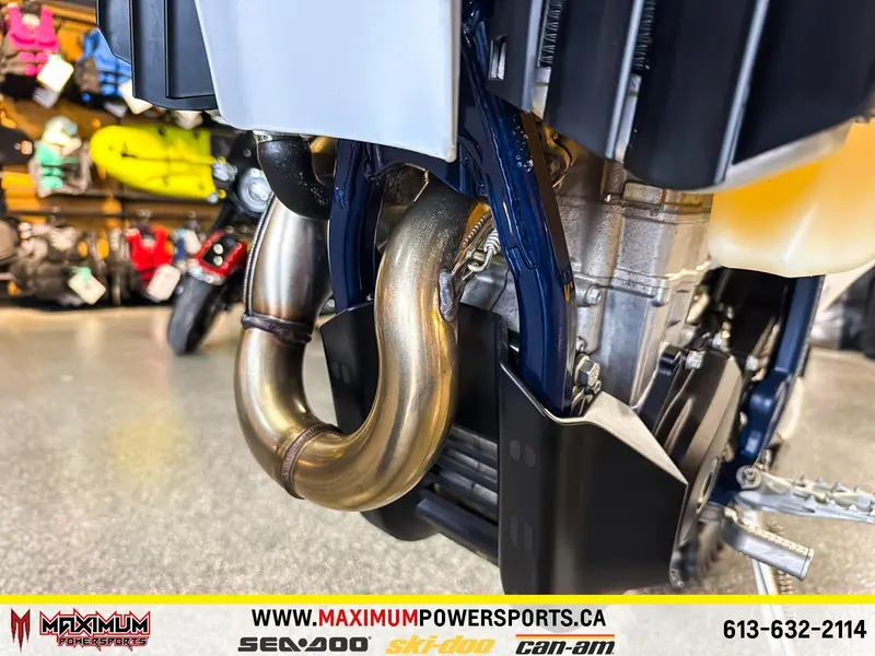 2024 Husqvarna FX 450 thumbnail 11