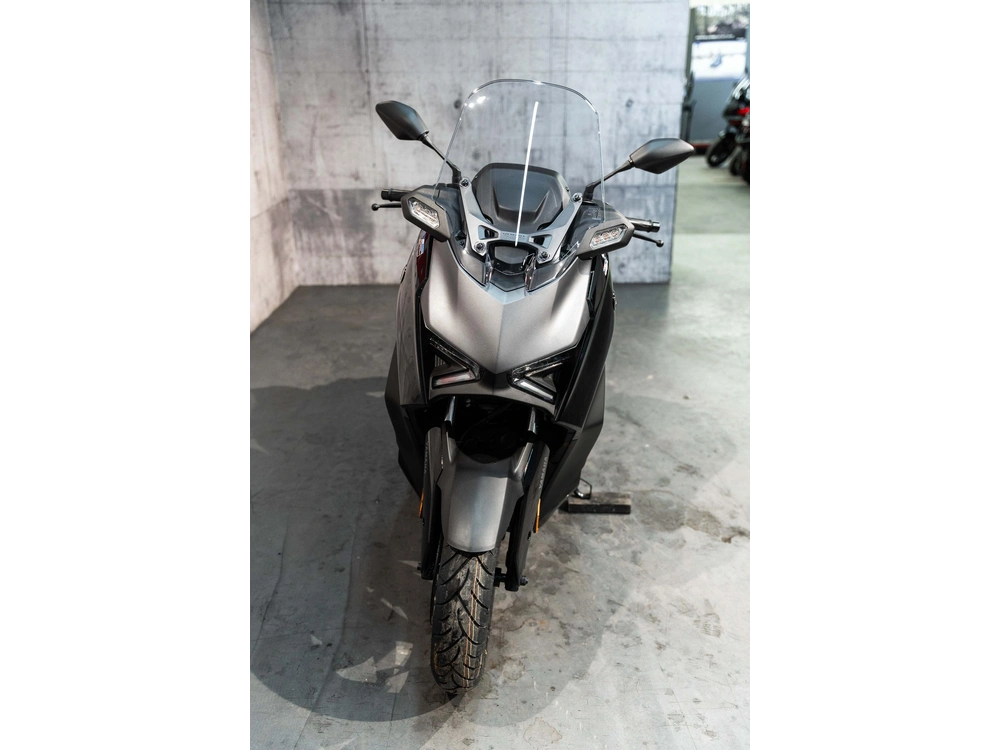 2025 Yamaha Yamaha Xmax 300 Czd300asb alt