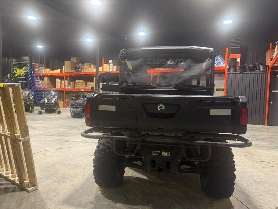 Can-am Defen Hd8 2016 alt