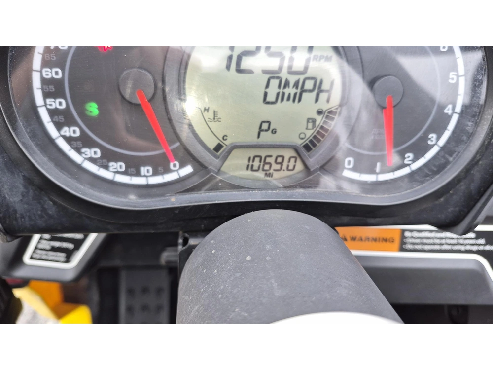 2012 Can-am Commander 1000 Xt alt