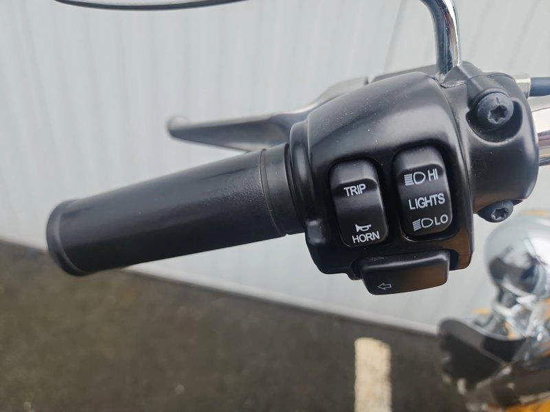 2011 Harley-davidson Flstc - Heritage Softail Classic alt