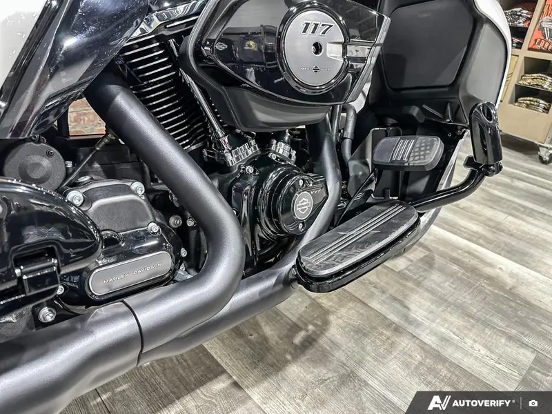 2026 Harley-Davidson Street Glide Limited thumbnail 9