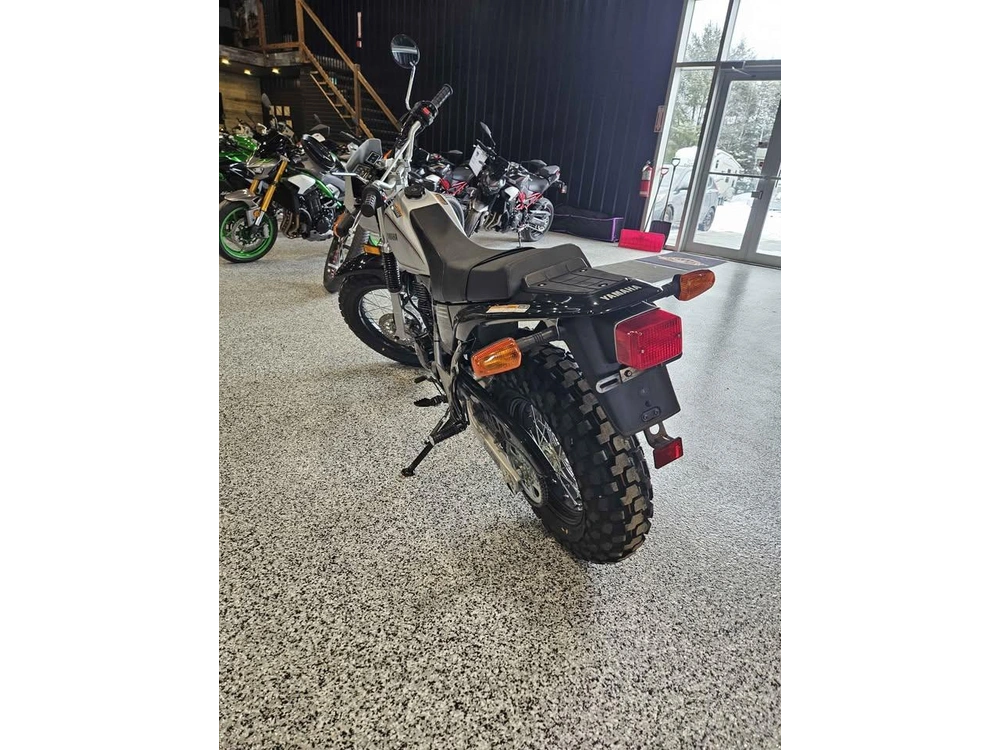 2026 Yamaha Tw200 alt