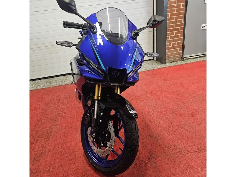 2026 Yamaha YZF R3 ABS thumbnail 3