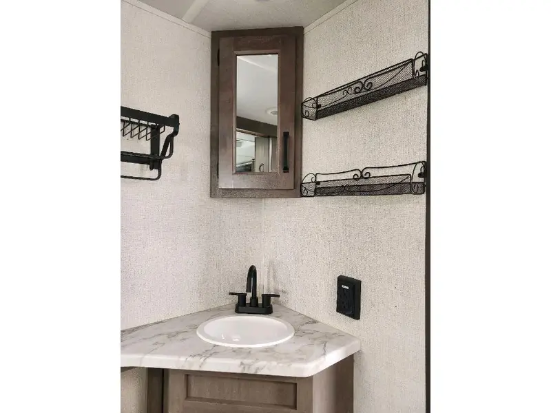 2024 Grand Design Transcend Xplor 245RL thumbnail 21