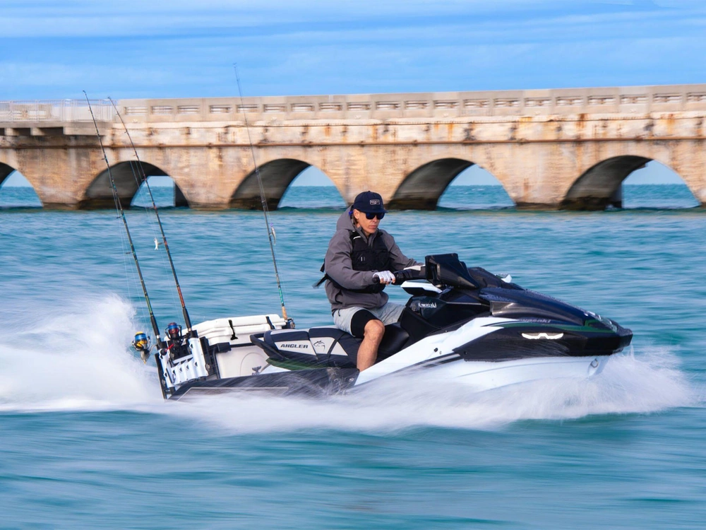 2025 Kawasaki Jet Ski Ultra 160lx-s Angler alt