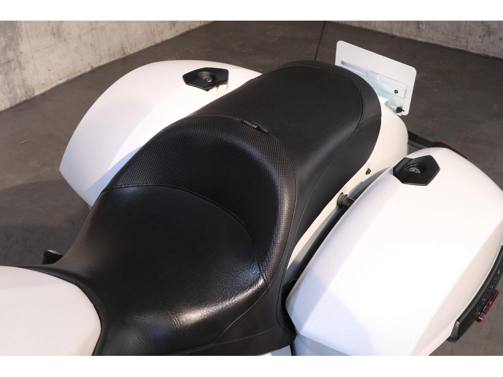 2016 Victory Motorcycles Cross Country V16db36nya alt