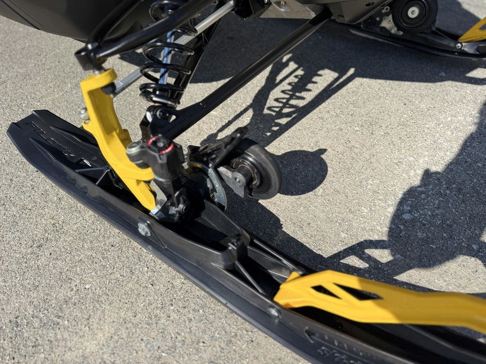 Ski-doo Renegade Enduro 900 Ace 2024 alt