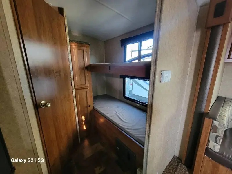 2013 Heartland Wilderness 2250BH thumbnail 16