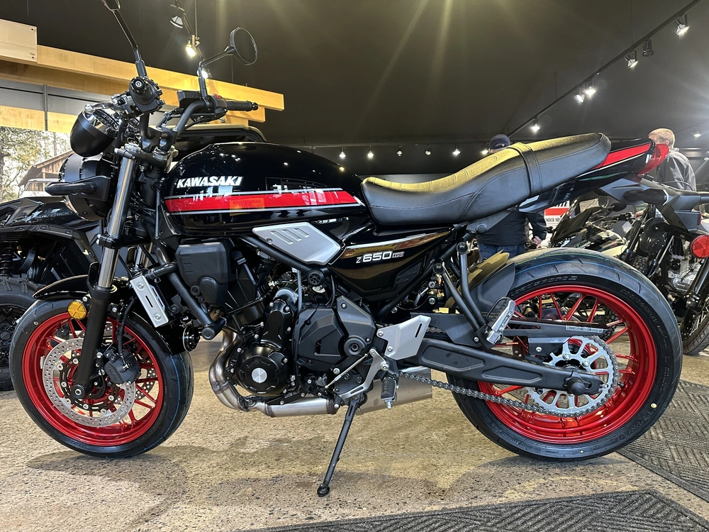 2026 Kawasaki Z650rs alt