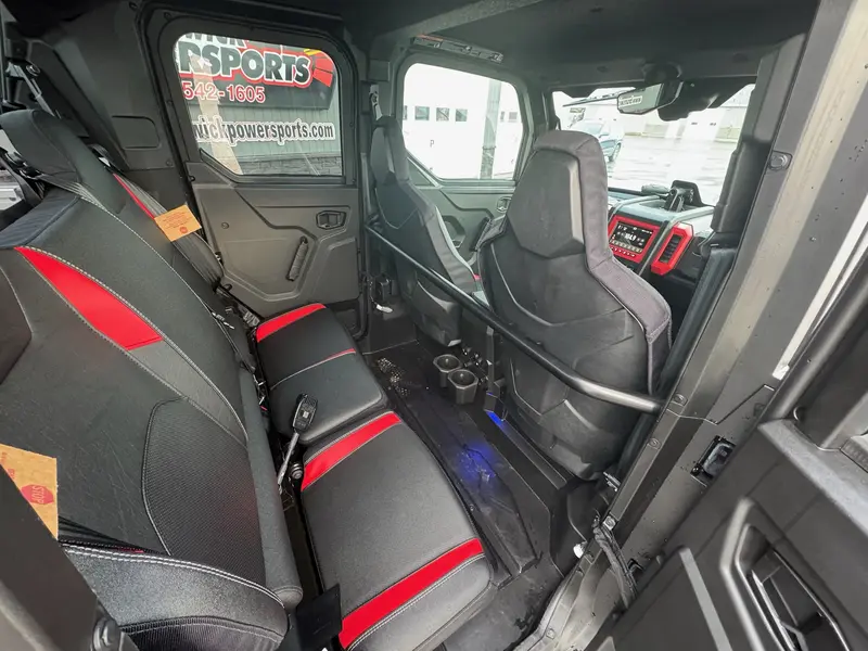 Polaris XPEDITION 1000 XP 5 NORTHSTAR PERFORMANCE RED 2026