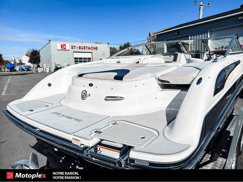 Bryant 210 Br Open Deck 2010 alt