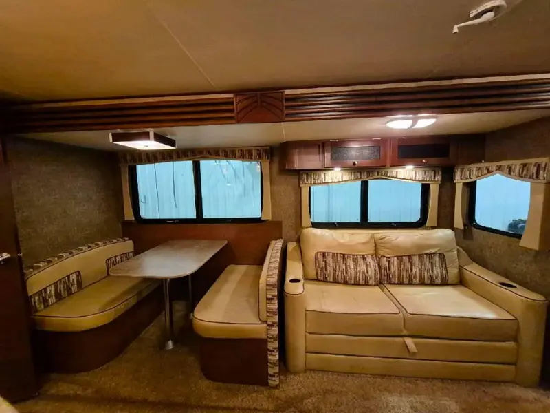 2015 Kodiak 300BSHL thumbnail 16