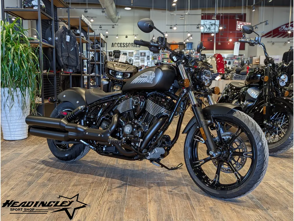 2026 Indian Motorcycle Chief Dark Horse // Black Smoke 