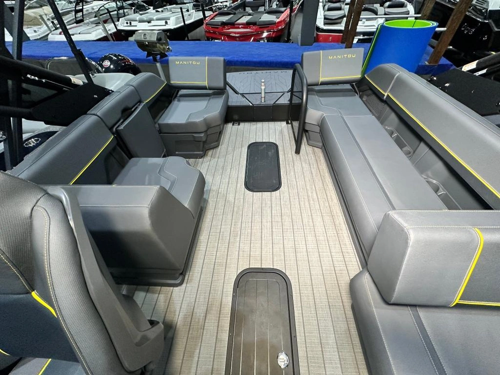 Manitou 22 Explore Switchback 2025 alt