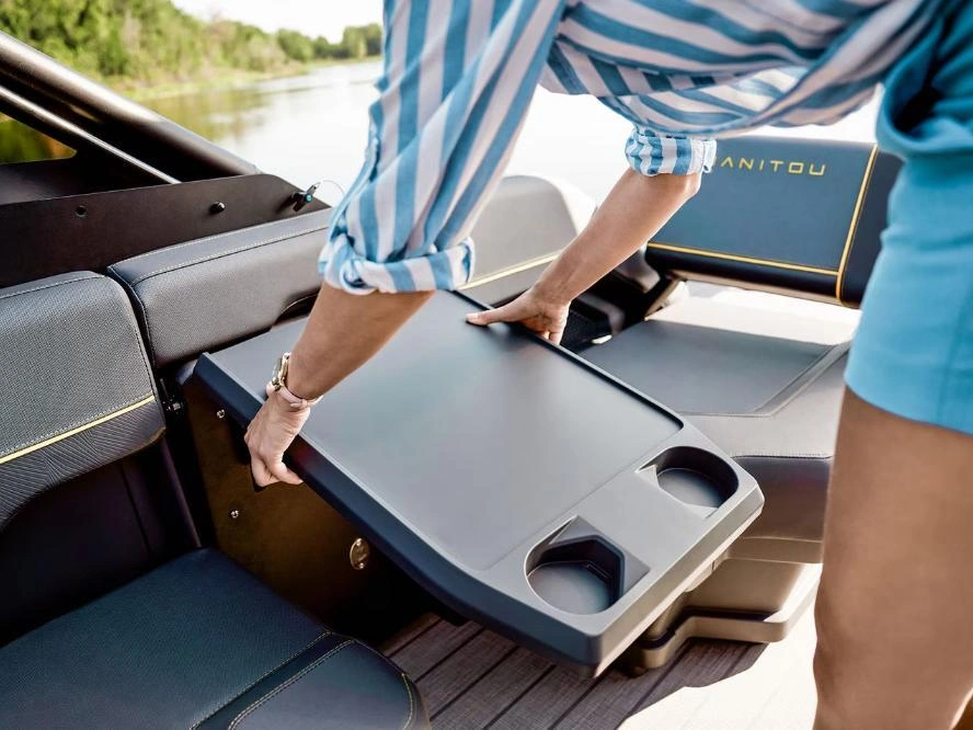 Manitou 22 Explore Switchback 2025 alt