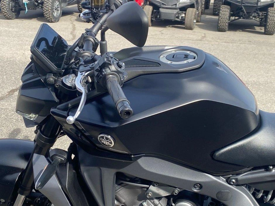 Yamaha Mt-09 Rabais De 2,200$ Certaines Conditions S'appliquent 2025 alt