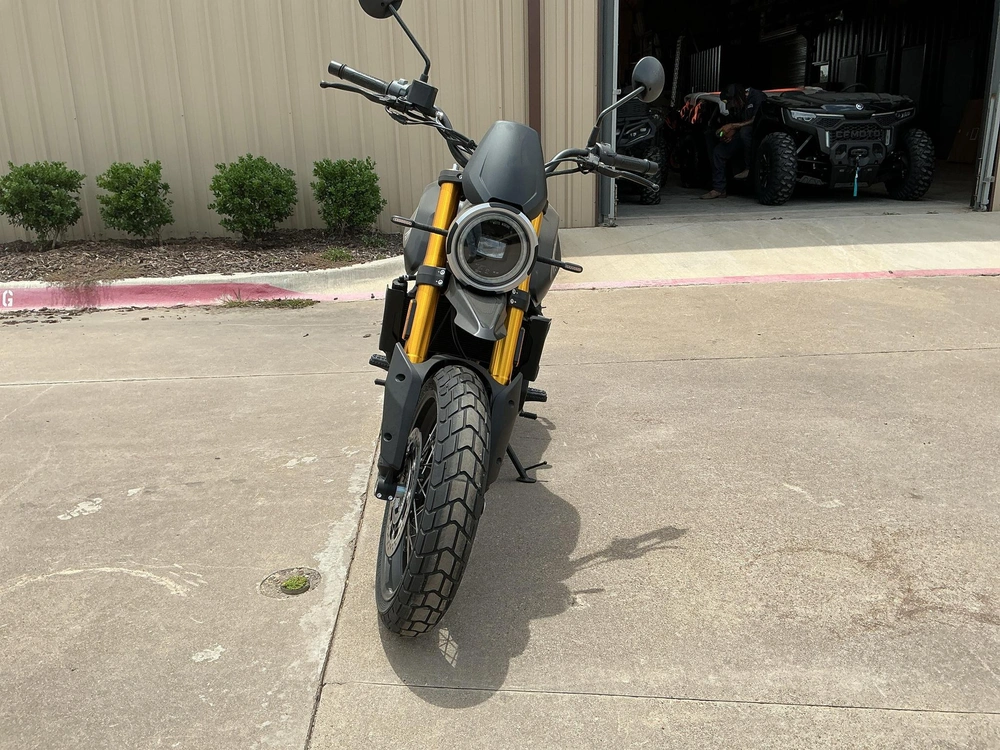 2023 Other Seiemmezzo Scr Scr alt