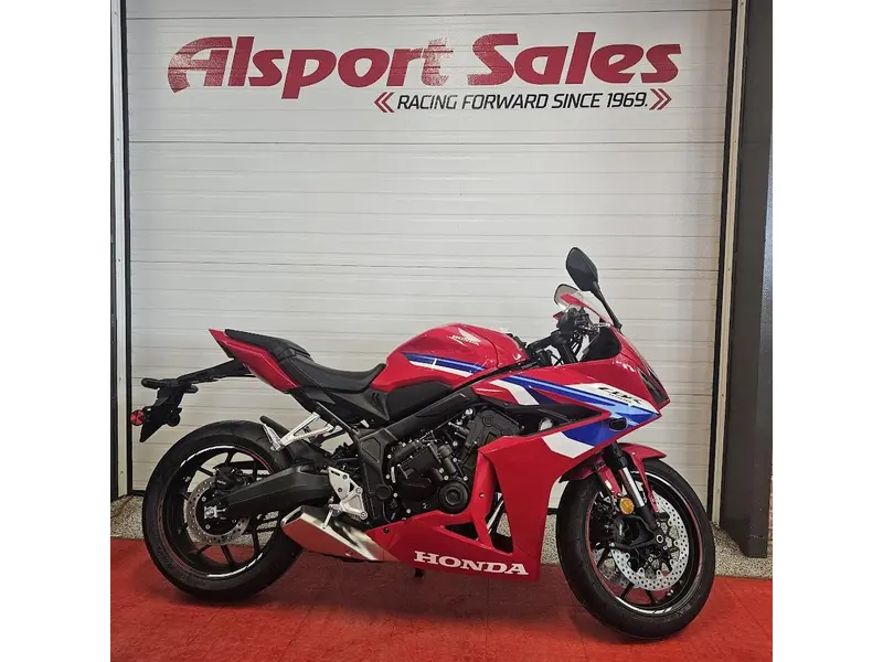 2026 Honda Cbr650ract alt