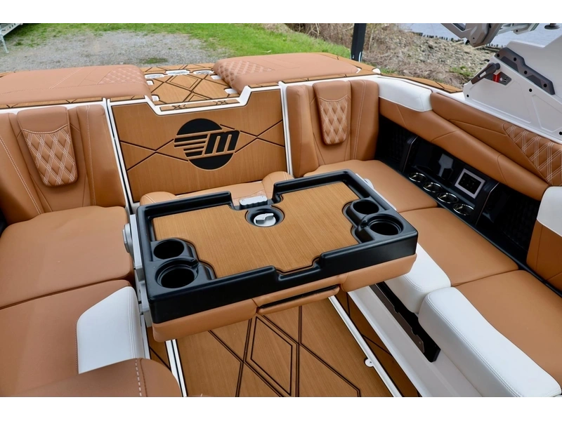 Malibu M 230 2025 alt