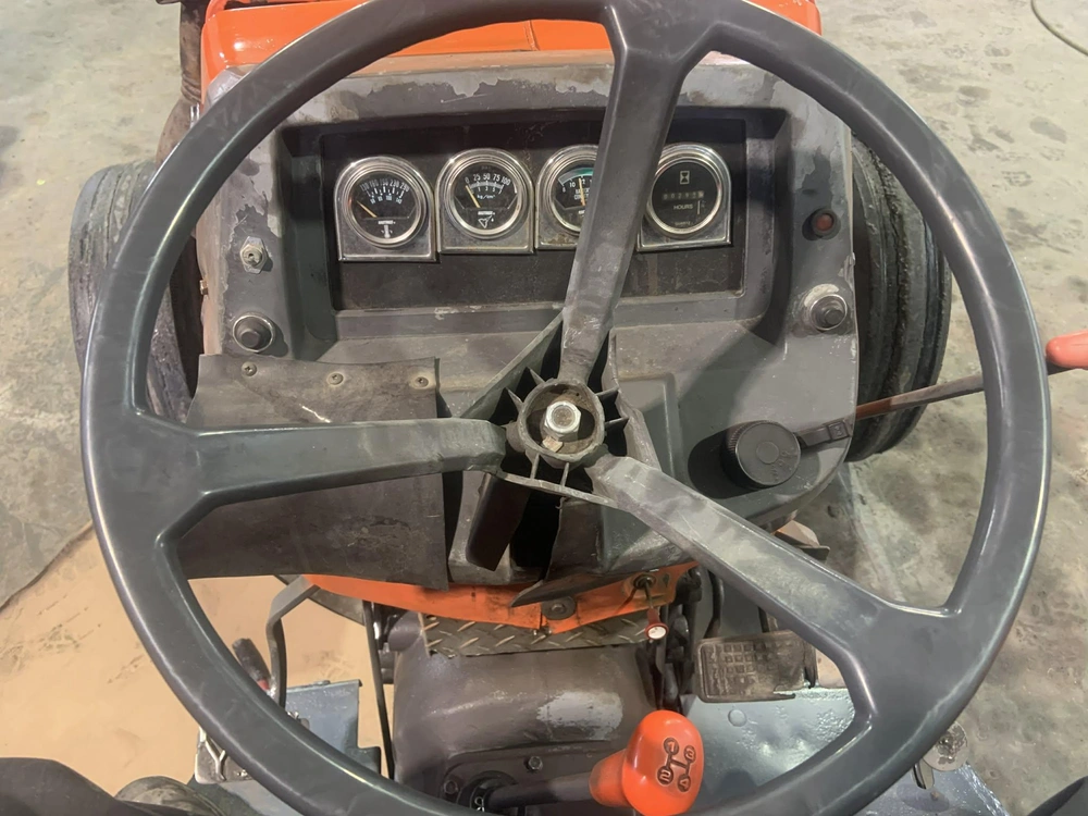 Kubota M5400 1996 alt
