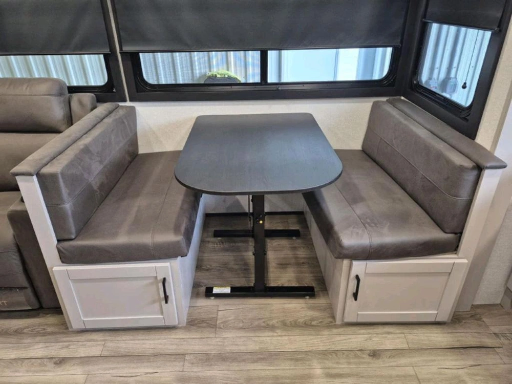 Jayco Jay Feather 26fk 2026 alt