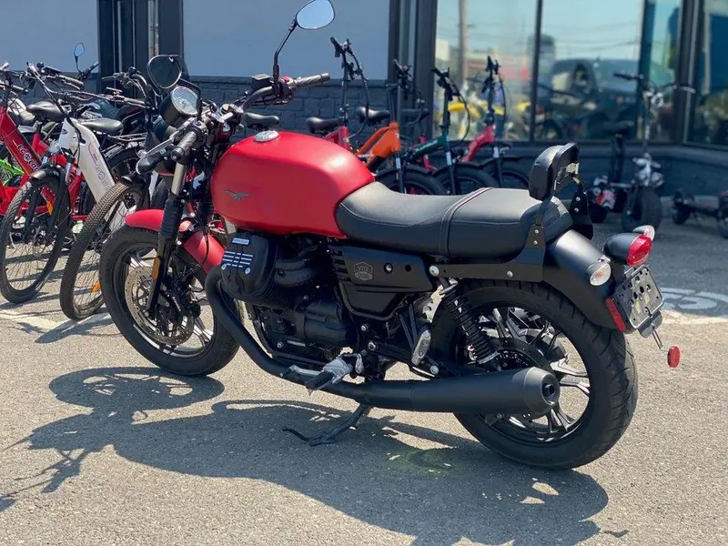 2019 Moto Guzzi V7 III STONE thumbnail 2