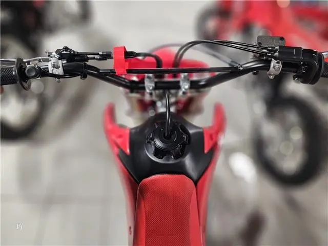 2025 Honda CRF150R CCMPETITION/MOTOCROSS thumbnail 2