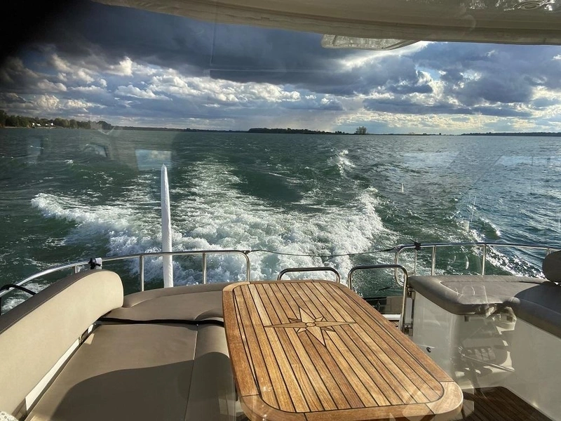 Bavaria Motoryachts E40 Sedan 2018 alt