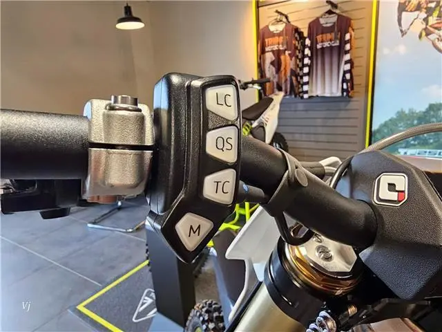 2025 Triumph TF450-X RC EDITION thumbnail 15