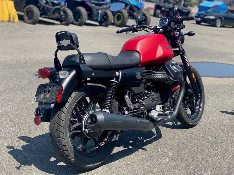 2019 Moto Guzzi V7 III STONE thumbnail 3