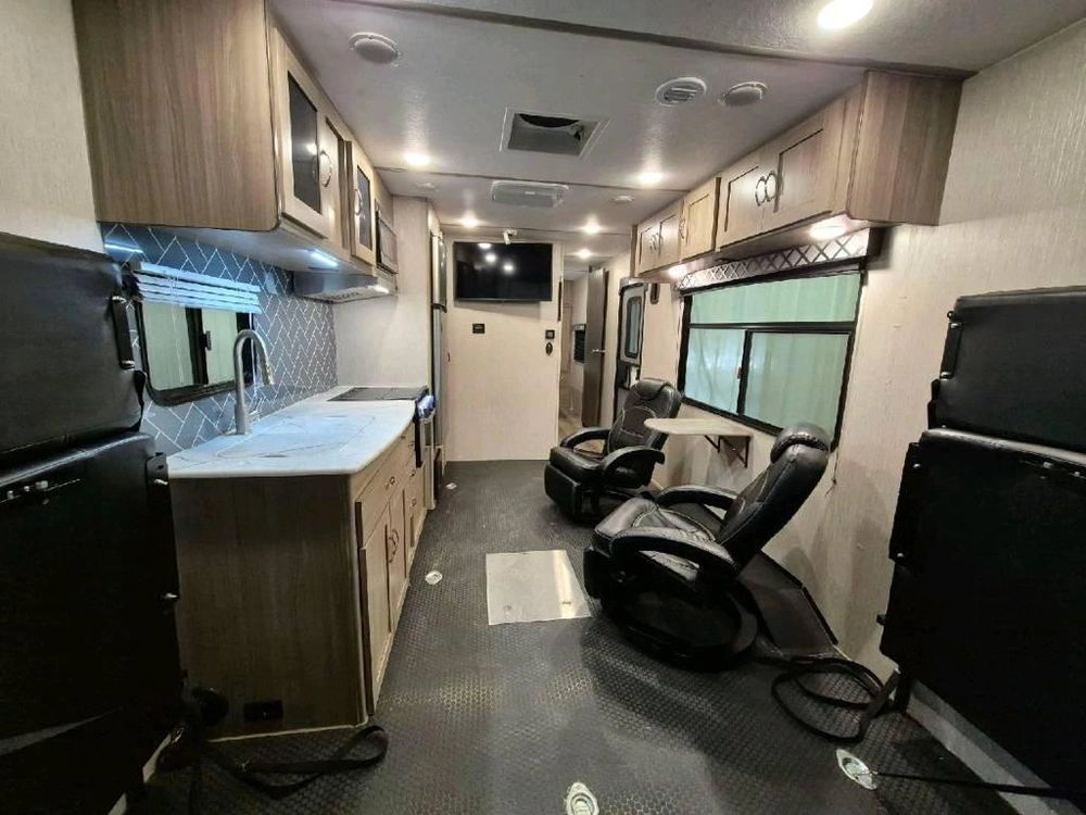 Coachmen Adrenaline 27lt 2021 alt