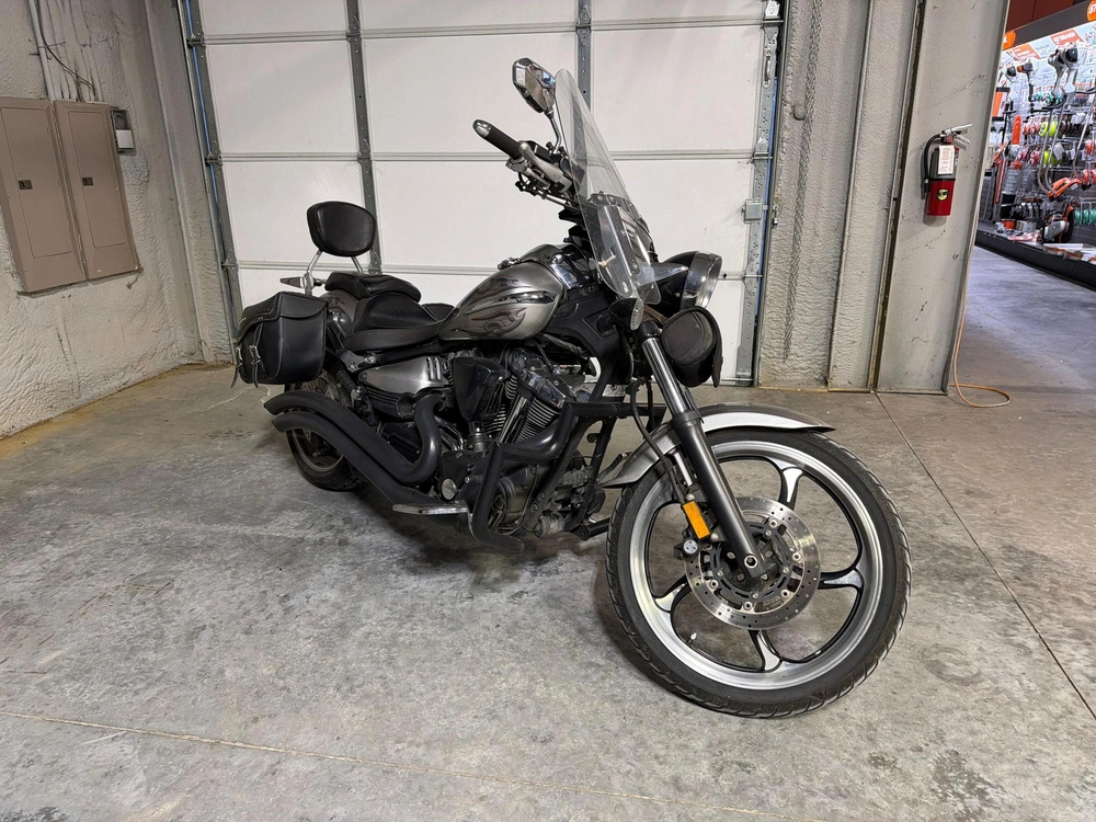 2009 Yamaha Raider alt