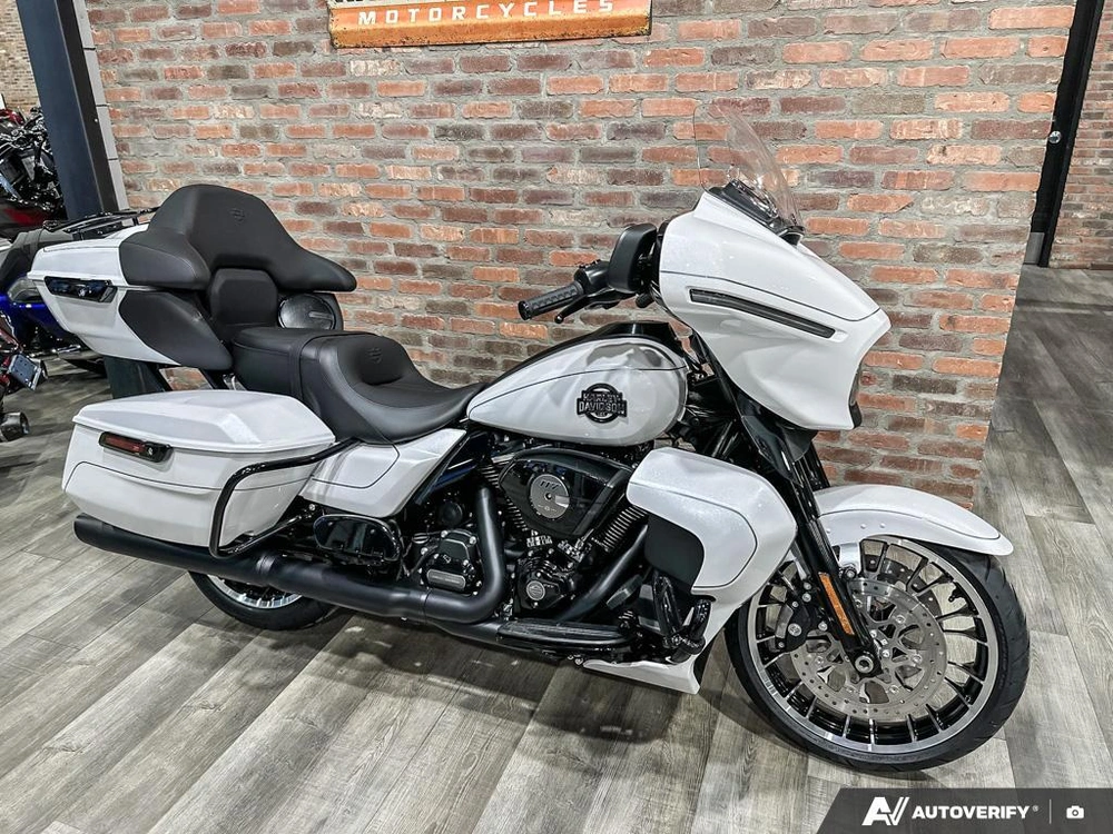 2026 Harley-davidson Street Glide Limited alt
