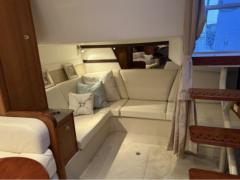 2011 Cruisers Yachts 360 Express alt