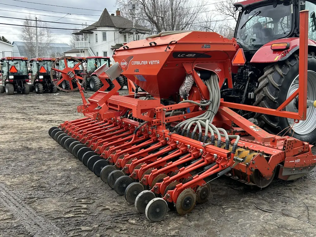 2012 Kuhn LC452