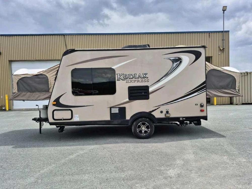 Dutchmen Kodiak Express 172e Hybride 2015 alt