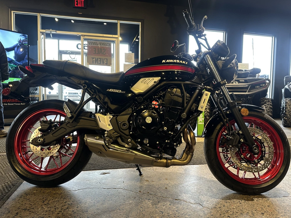 2026 Kawasaki Z650rs alt