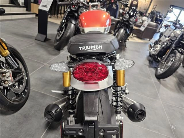 2026 Triumph Speed Twin 1200 Rs alt