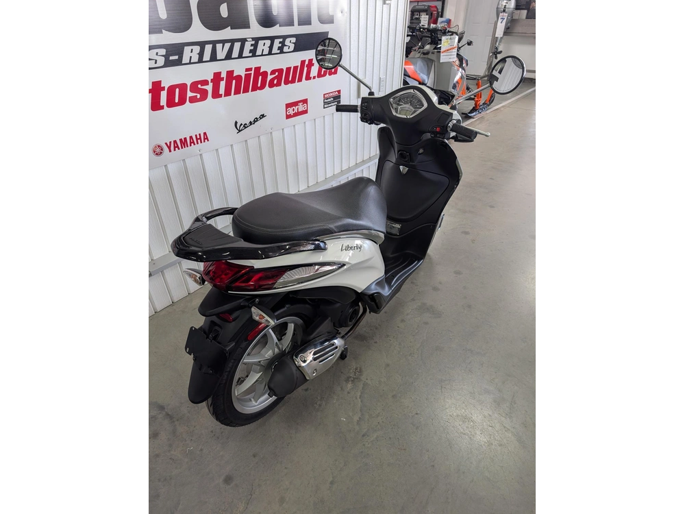2021 Piaggio Liberty 50 alt