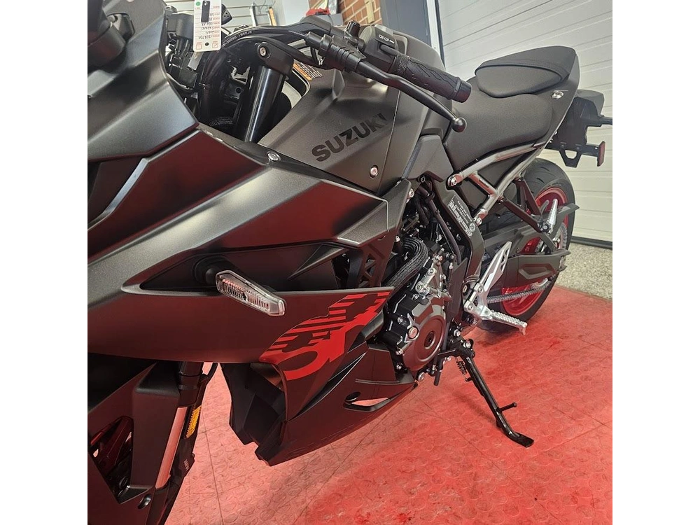 2026 Suzuki Gsx 8r alt