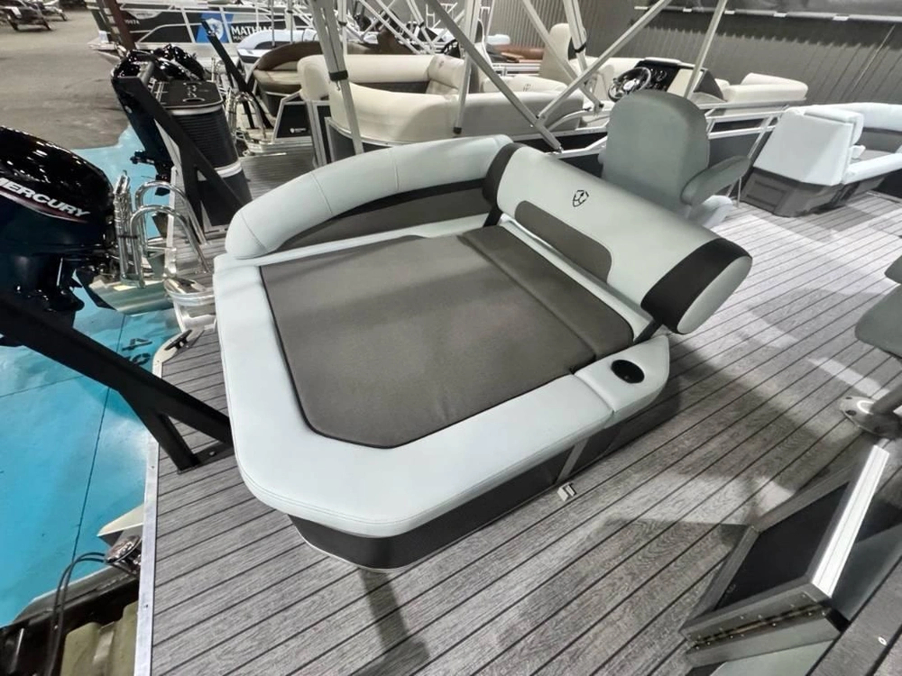 2026 Armada Saphir 23sb alt