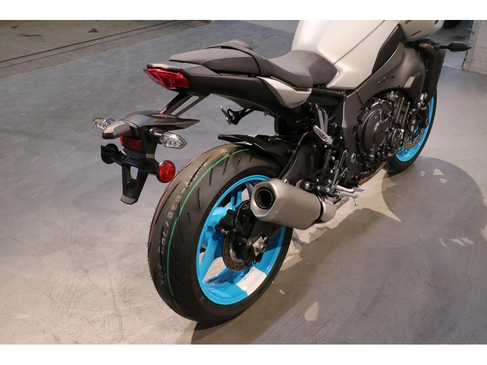 2026 Yamaha Mt-10 alt