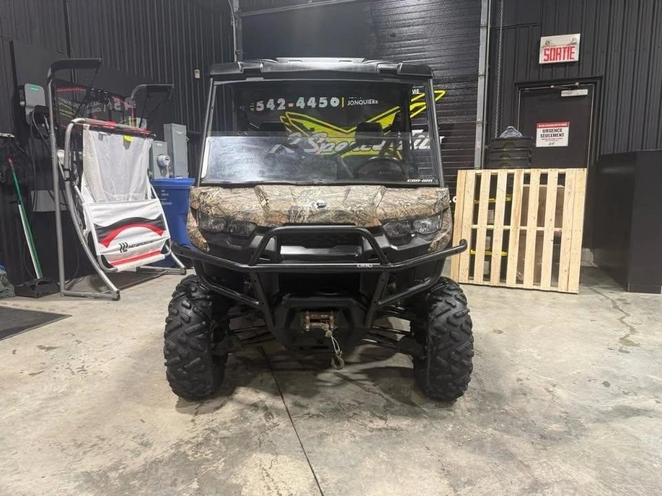 Can-am Defen Hd8 2016 alt