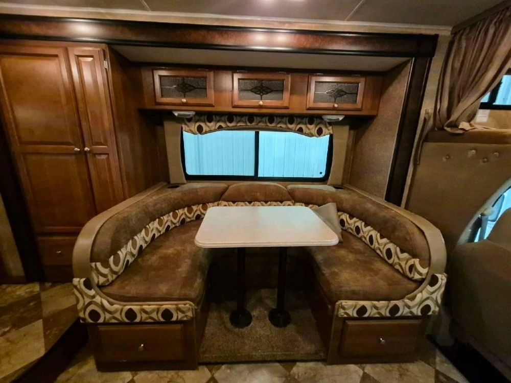 Coachmen Leprechaun 220qb 2012 alt